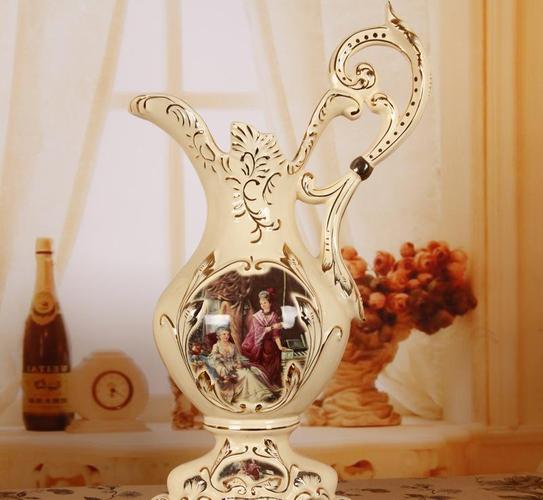 欧式复古家居摆件陶瓷工艺品 象牙黄陶瓷花瓶手工描金 雕刻图片_高清