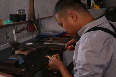 这位潮阳人是国内最大的黄金首饰加工制造商,创下业内多个第一