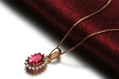 佐卡伊珠宝白18K金激情红碧玺钻石项链_珠宝图片-珠宝产品-金投珠宝-金投网