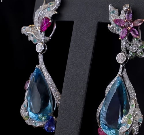 向太晒珠宝首饰,戒指耳环超乎想象,网友 假的都不敢买这么大