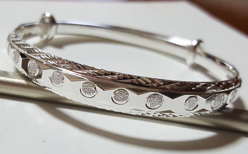 珠宝哥黄金首饰报价 4月17日足金268元 克