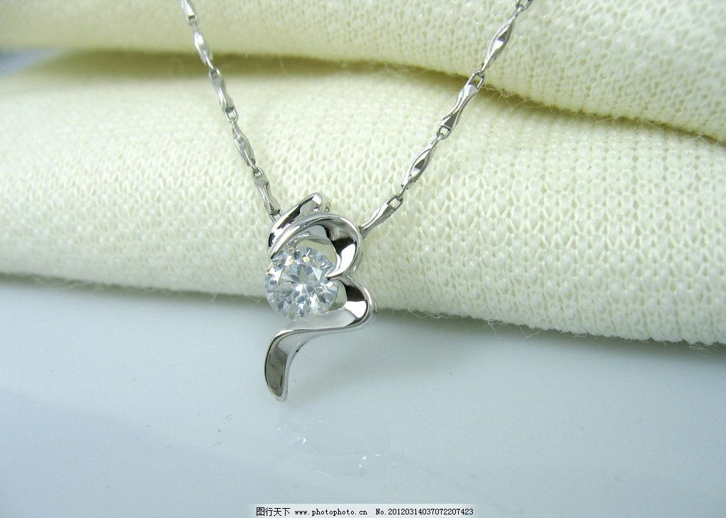 珠宝首饰中的点睛之笔 吊坠的魅力与赏析